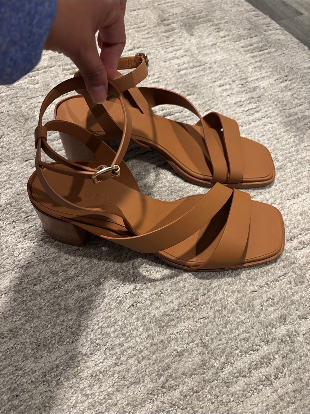 M.gemi Women's Tan Strappy Block Heel Sandals size eu 39 usa 8.5 - Picture 2 of 4